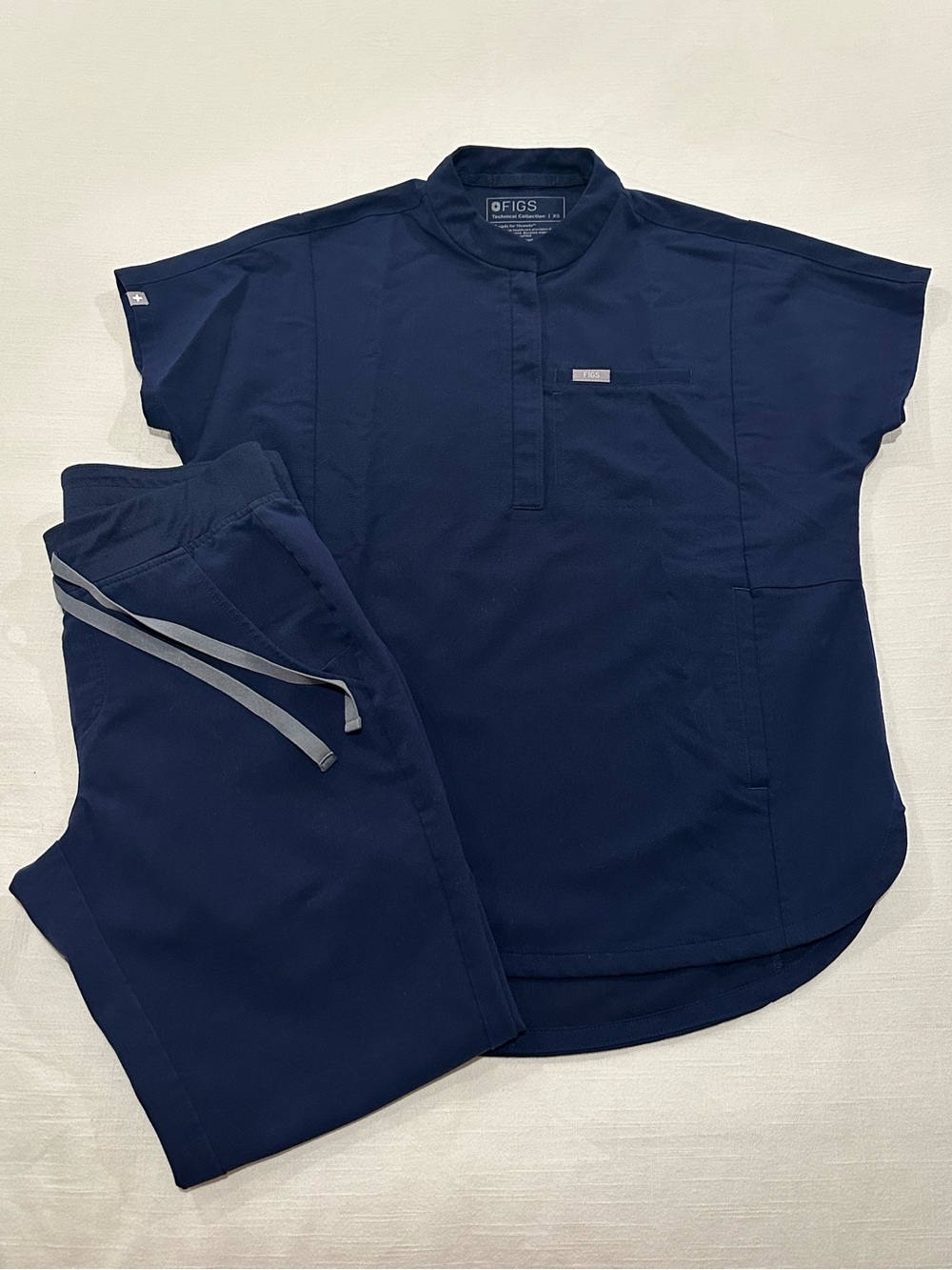 FIGS Navy Scrub Set - Montex Top & Zamora Joggers